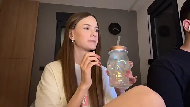 Snapshot of TenDouble chatting on 10-16-25, 06:16 TenDouble online show from 10-16-25, 06:16