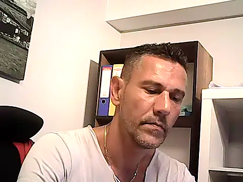 Snapshot of mastercharisma35 chatting on 06-08-26, 03:45 mastercharisma35 online show from 06-08-26, 03:45