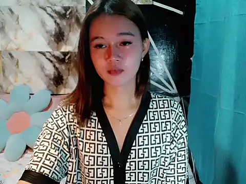 urgirl mikah online show from 11-19-25, 05:29