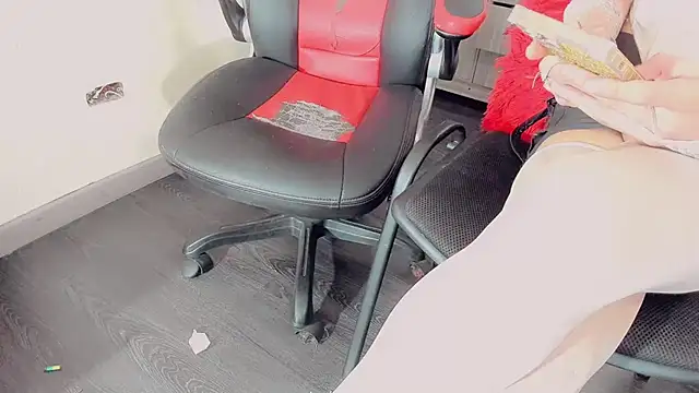 Snapshot of thiara_veky chatting on 11-06-25, 07:07 thiara veky online show from 11-06-25, 07:07