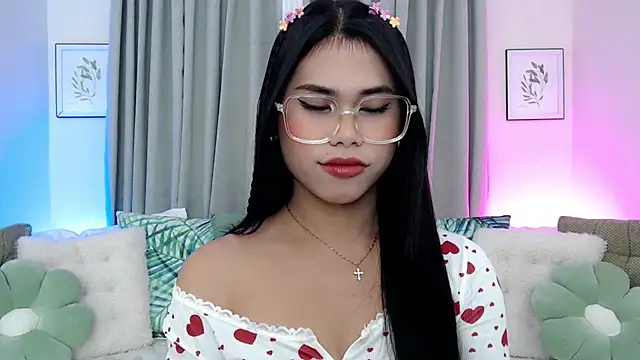 Snapshot of PrettyBlythes_TS chatting on 09-21-25, 11:26 PrettyBlythes TS online show from 09-21-25, 11:26