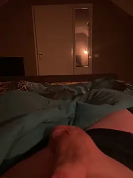 dutch girl lover online show from 04-15-26, 09:26