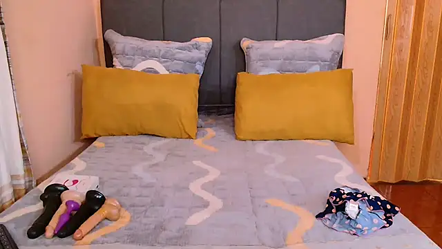 lunasexyXx online show from 11-08-25, 05:05