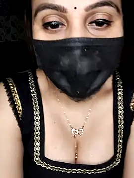 Snapshot of Horny_Shalu chatting on 02-14-26, 07:14 Horny Shalu online show from 02-14-26, 07:14