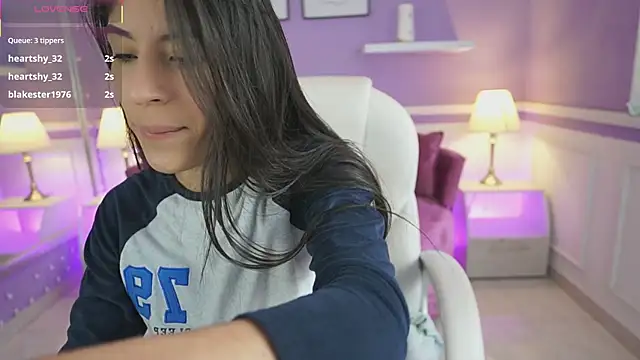 Snapshot of NicoleCrawft chatting on 10-06-25, 07:36 NicoleCrawft online show from 10-06-25, 07:36