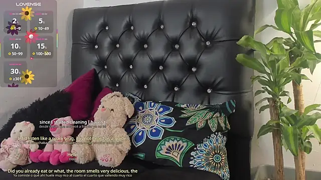 Snapshot of Britney_Rose chatting on 10-09-25, 03:29 Britney Rose online show from 10-09-25, 03:29