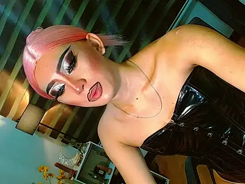 Snapshot of Queen_yasii_88 chatting on 05-21-26, 12:57 Queen yasii 88 online show from 05-21-26, 12:57