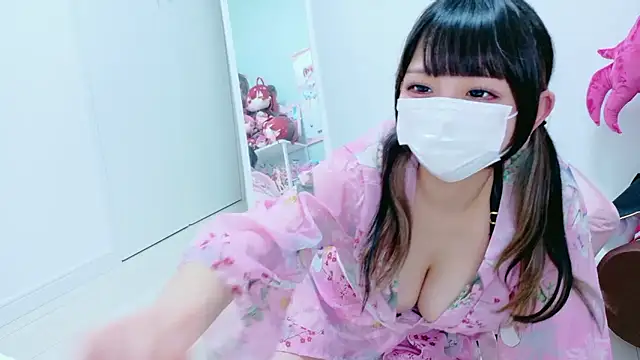 Snapshot of Hina-qp chatting on 06-05-26, 10:43 Hina-qp online show from 06-05-26, 10:43