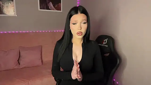 mistress of hearts online show from 09-28-25, 04:58