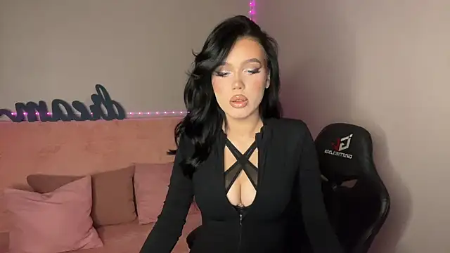 mistress of hearts online show from 10-24-25, 07:13