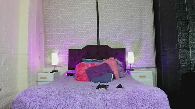 Zamara Kleii online show from 11-16-25, 04:06