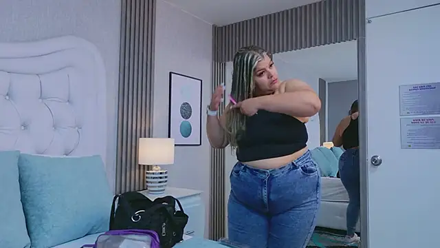 Snapshot of KiimBrooks chatting on 01-17-26, 11:14 KiimBrooks online show from 01-17-26, 11:14