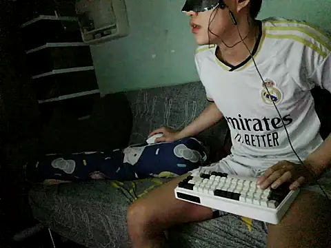 boyhigh1997 online show from 01-17-26, 03:37