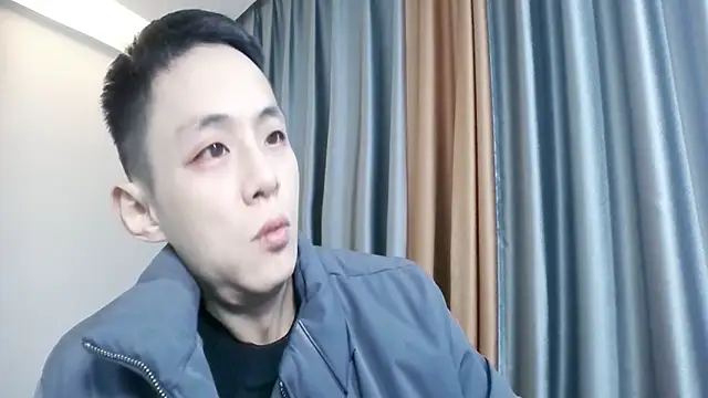 Tsia-Die online show from 12-17-25, 01:05