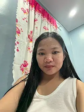 Snapshot of princess_janine chatting on 05-24-26, 01:44 princess janine online show from 05-24-26, 01:44