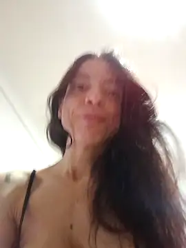 chicalunar24 online show from 09-24-25, 05:19