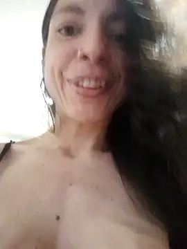 chicalunar24 online show from 09-19-25, 07:56