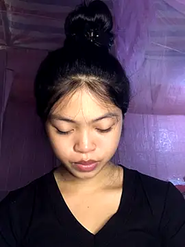 Snapshot of Thy00__ chatting on 10-05-25, 02:24 Thy00 online show from 10-05-25, 02:24