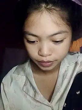 Snapshot of Thy00__ chatting on 10-18-25, 02:52 Thy00 online show from 10-18-25, 02:52