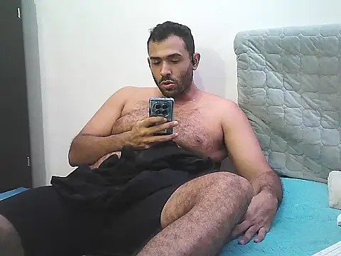 morenocabro10 online show from 11-04-25, 12:03