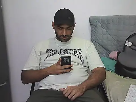 morenocabro10 online show from 02-12-26, 01:38