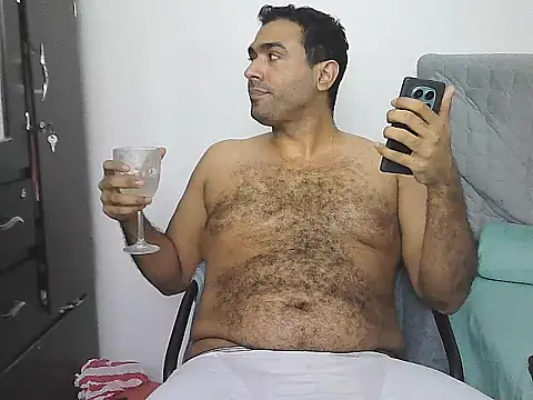 morenocabro10 online show from 03-03-26, 06:37