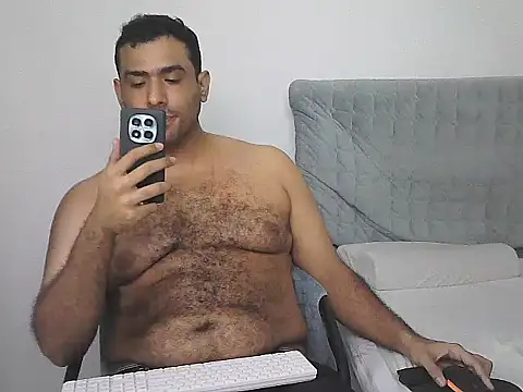 Snapshot of morenocabro10 chatting on 05-29-26, 04:18 morenocabro10 online show from 05-29-26, 04:18