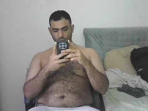 Snapshot of morenocabro10 chatting on 07-06-26, 03:57 morenocabro10 online show from 07-06-26, 03:57