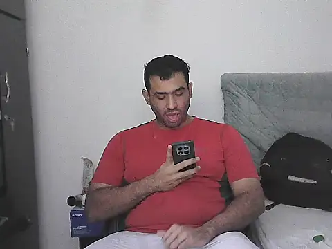 Snapshot of morenocabro10 chatting on 06-08-26, 04:35 morenocabro10 online show from 06-08-26, 04:35