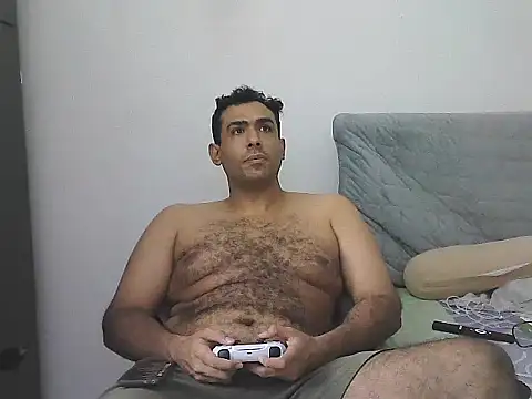 Snapshot of morenocabro10 chatting on 04-28-26, 02:27 morenocabro10 online show from 04-28-26, 02:27