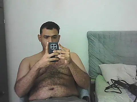 Snapshot of morenocabro10 chatting on 05-17-26, 03:06 morenocabro10 online show from 05-17-26, 03:06