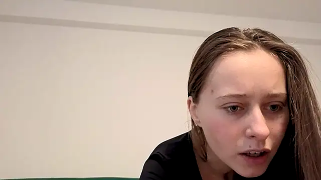 Snapshot of Kisacka chatting on 11-02-25, 11:15 Kisacka online show from 11-02-25, 11:15