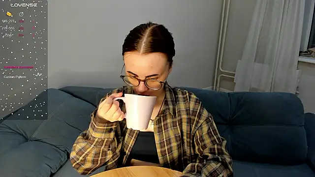 MewStella online show from 03-21-26, 05:50