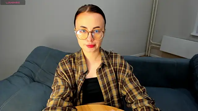 Snapshot of MewStella chatting on 05-30-26, 03:28 MewStella online show from 05-30-26, 03:28