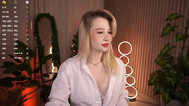 LauraWifeness online show from 01-12-26, 05:58