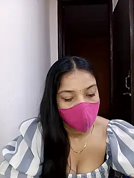 Snapshot of Cute_Rakhi8 chatting on 05-28-26, 05:26 Cute Rakhi8 online show from 05-28-26, 05:26