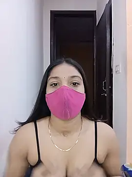 Snapshot of Cute_Rakhi8 chatting on 06-12-26, 05:05 Cute Rakhi8 online show from 06-12-26, 05:05
