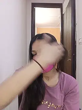 Snapshot of Cute_Rakhi8 chatting on 05-16-26, 05:39 Cute Rakhi8 online show from 05-16-26, 05:39