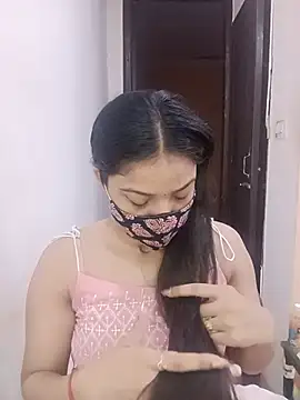 Snapshot of Cute_Rakhi8 chatting on 07-25-26, 04:53 Cute Rakhi8 online show from 07-25-26, 04:53