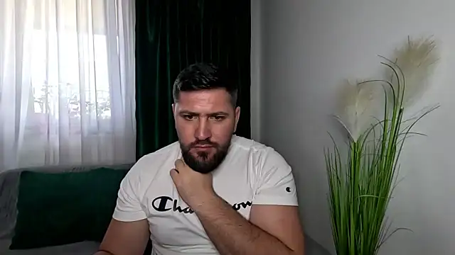Snapshot of Gold_Alpha_Boy chatting on 04-24-26, 02:30 Gold Alpha Boy online show from 04-24-26, 02:30