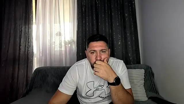 Snapshot of Gold_Alpha_Boy chatting on 09-24-25, 02:01 Gold Alpha Boy online show from 09-24-25, 02:01