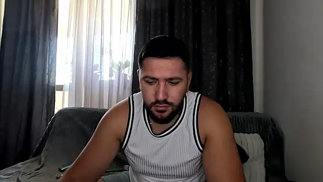 Snapshot of Gold_Alpha_Boy chatting on 09-27-25, 07:25 Gold Alpha Boy online show from 09-27-25, 07:25