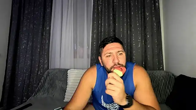 Snapshot of Gold_Alpha_Boy chatting on 09-21-25, 05:07 Gold Alpha Boy online show from 09-21-25, 05:07
