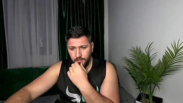 Snapshot of Gold_Alpha_Boy chatting on 05-07-26, 06:33 Gold Alpha Boy online show from 05-07-26, 06:33