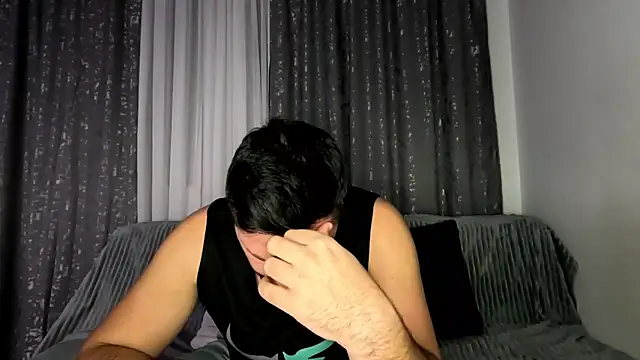 Gold Alpha Boy online show from 11-12-25, 03:49