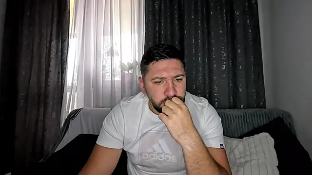 Snapshot of Gold_Alpha_Boy chatting on 10-01-25, 07:13 Gold Alpha Boy online show from 10-01-25, 07:13