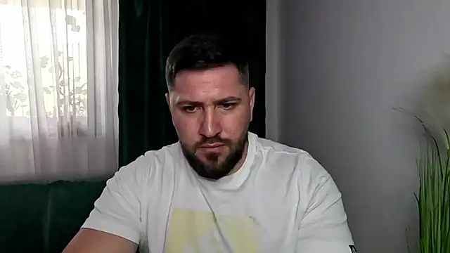 Snapshot of Gold_Alpha_Boy chatting on 04-20-26, 01:03 Gold Alpha Boy online show from 04-20-26, 01:03