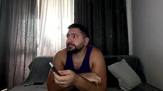 Snapshot of Gold_Alpha_Boy chatting on 10-10-25, 08:15 Gold Alpha Boy online show from 10-10-25, 08:15