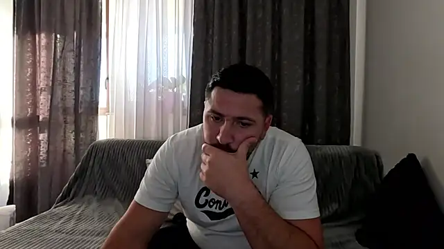 Snapshot of Gold_Alpha_Boy chatting on 10-20-25, 01:11 Gold Alpha Boy online show from 10-20-25, 01:11