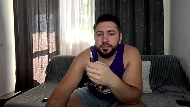 Gold Alpha Boy online show from 11-01-25, 08:41